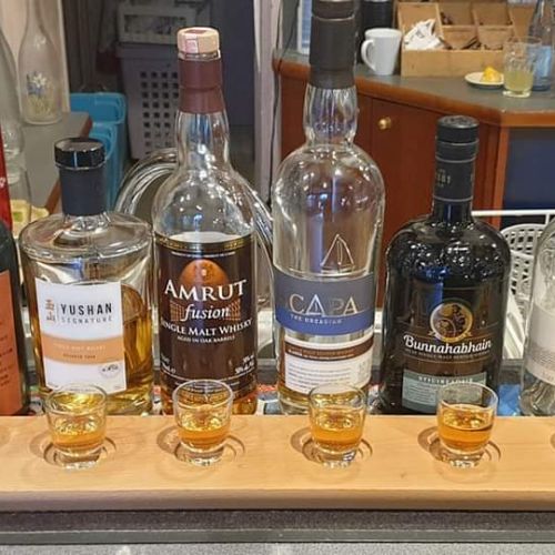 Tasting of 10 whiskies